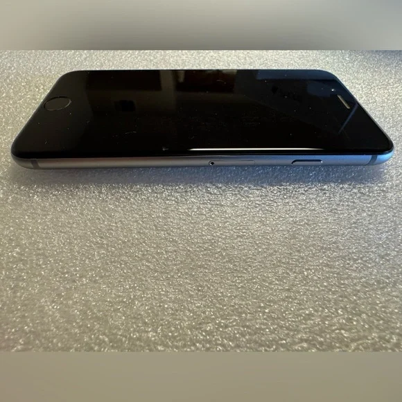 Apple iPhone 6 Space Gray, 64GB, Verizon Network. Excellent condition! - Picture 6 of 10